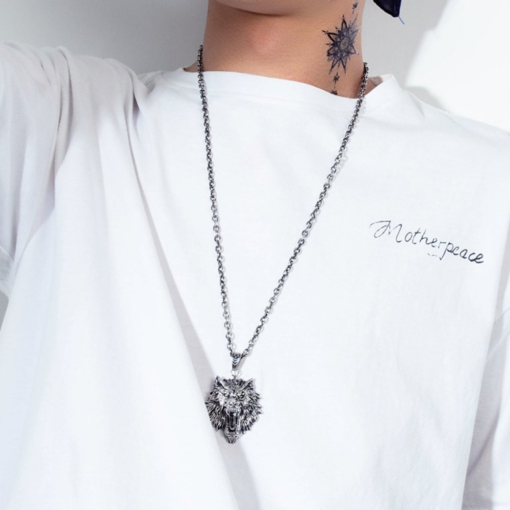 wolf head necklace - Picture 2 of 5
